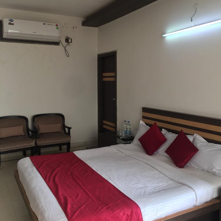 Belmont Puri Villa Buitenkant foto