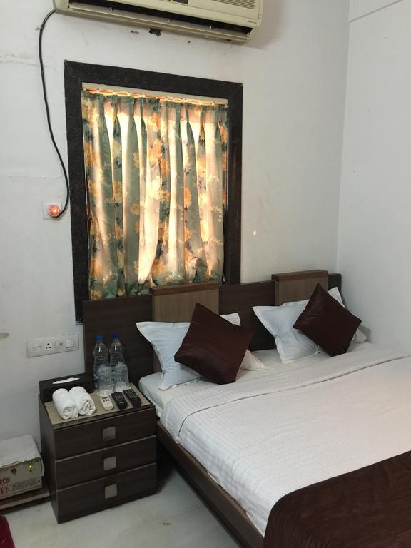 Belmont Puri Villa Buitenkant foto